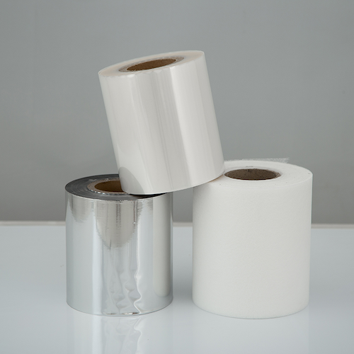 Filme de embalagem farmacêutica e estrutura de embalagem