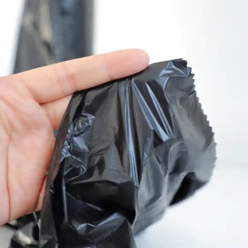 O filme TPU preto é resistente à luz?