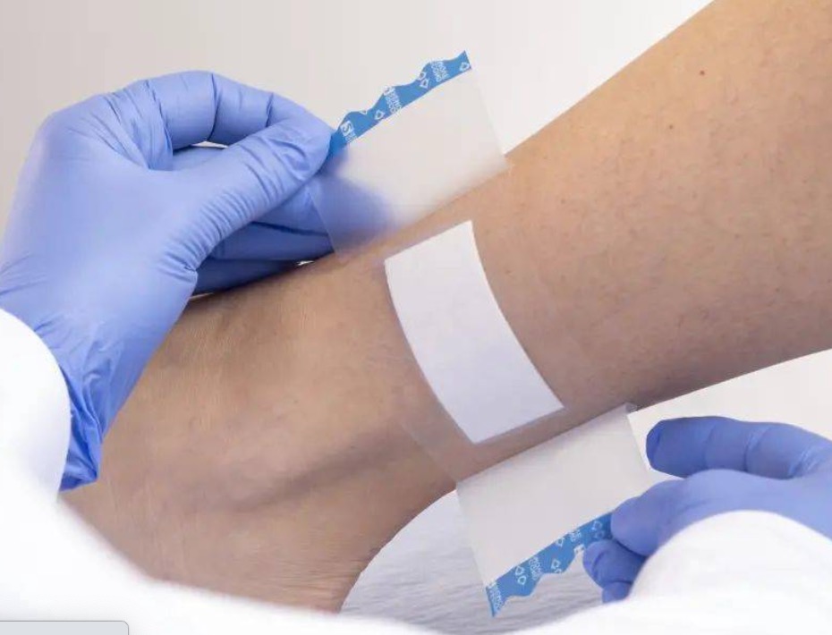 A quais tipos de bactérias o filme médico antibacteriano TPU resiste?